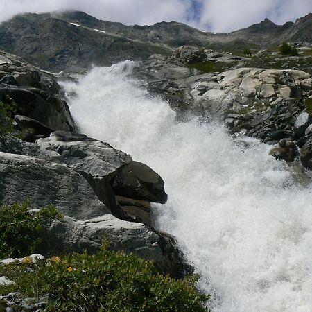 Apartmán Haus Alpenstern Saas-Grund Pokoj fotografie