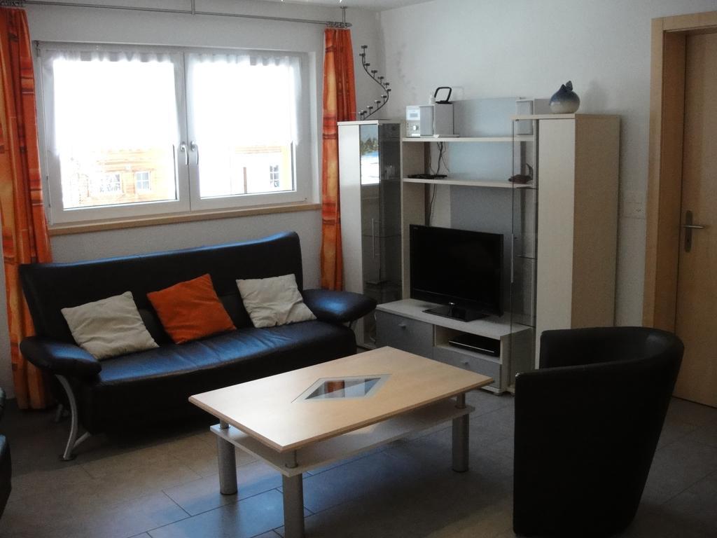 Apartmán Haus Alpenstern Saas-Grund Pokoj fotografie